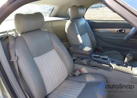 2004 Ford Thunderbird z USA, uszkodzony, nr VIN 1FAHP63A64Y108738